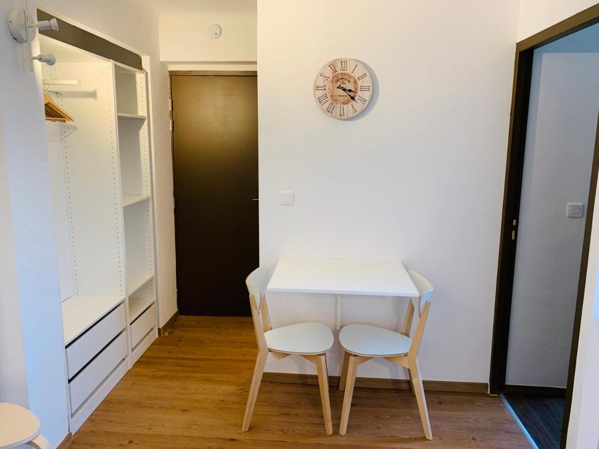 Tulipe Studio Apartment Manosque Exterior foto