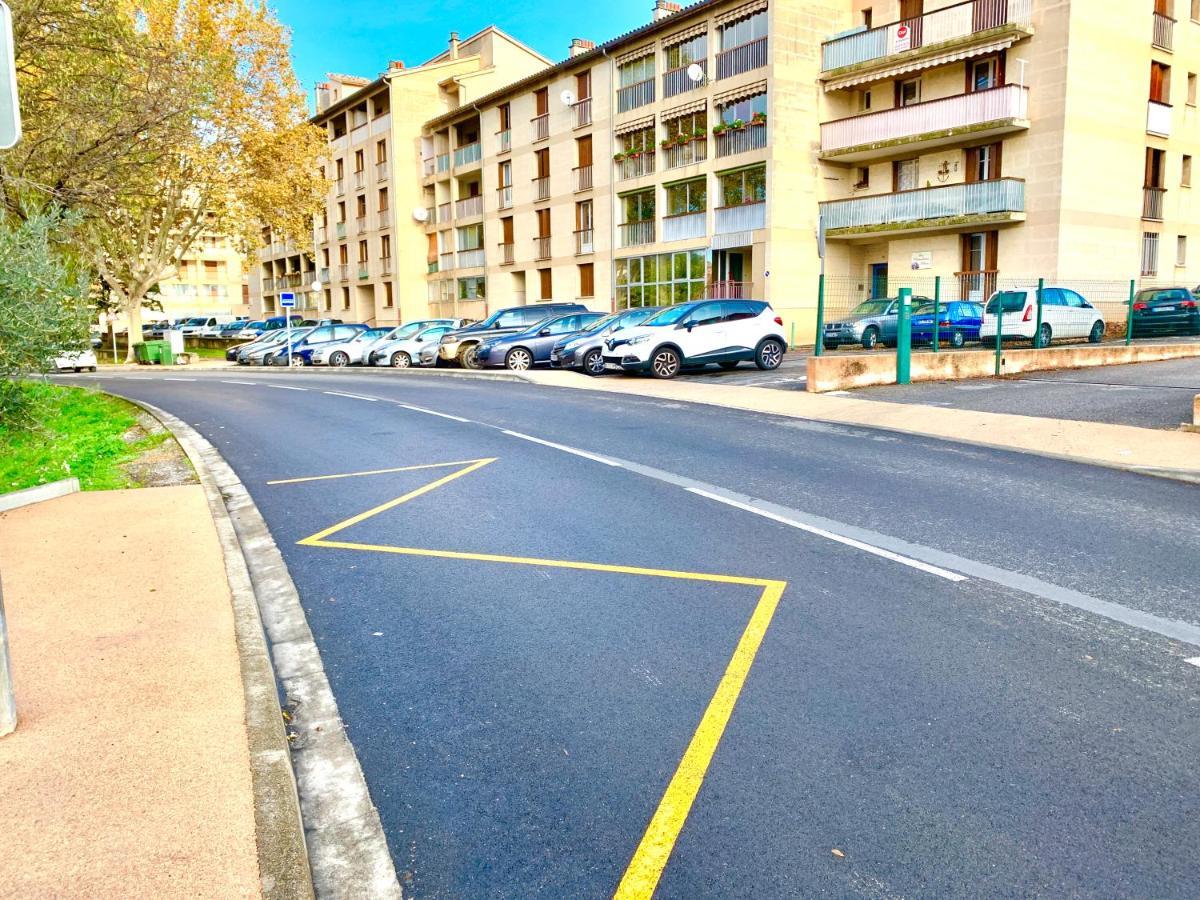 Tulipe Studio Apartment Manosque Exterior foto